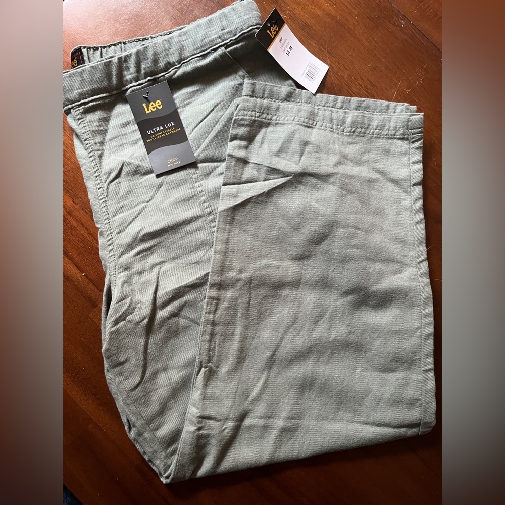 NWT Lee ultra lux mid rise cotton blend pants army green